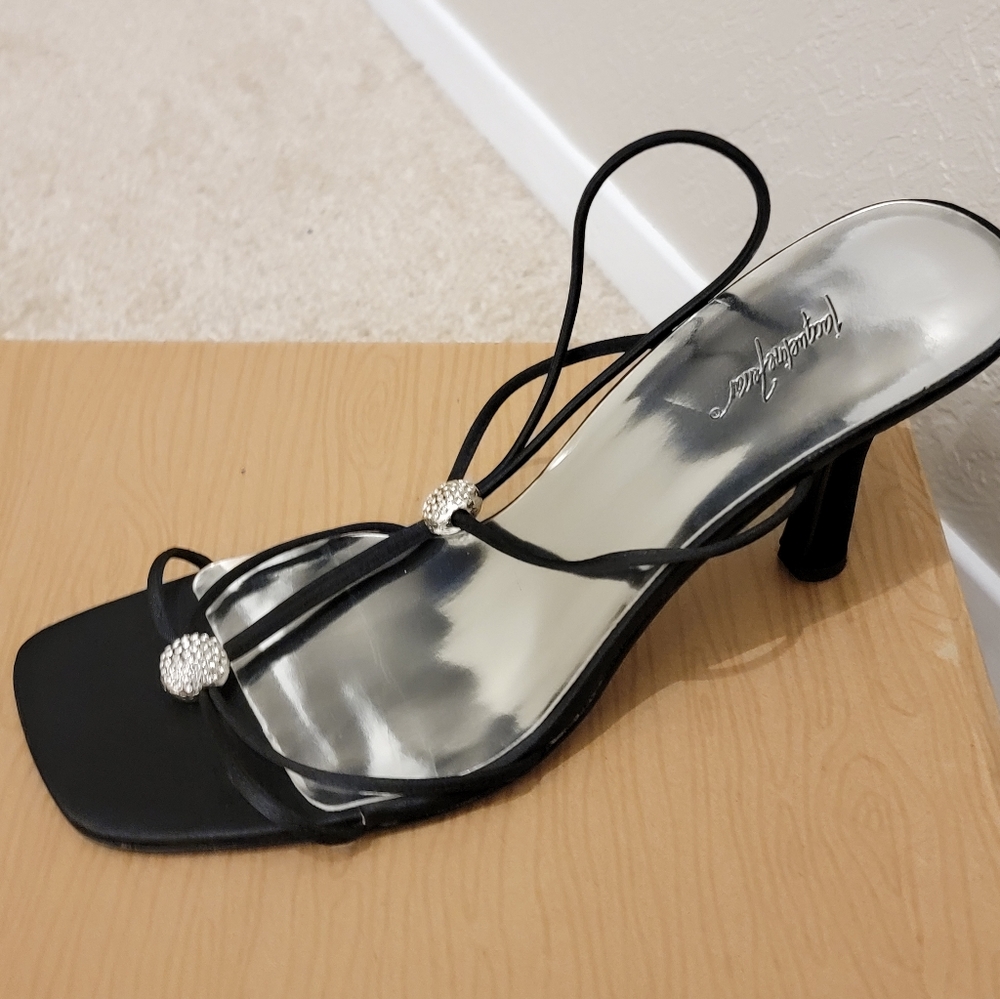 Jacqueline Ferrar size 9.5 heals